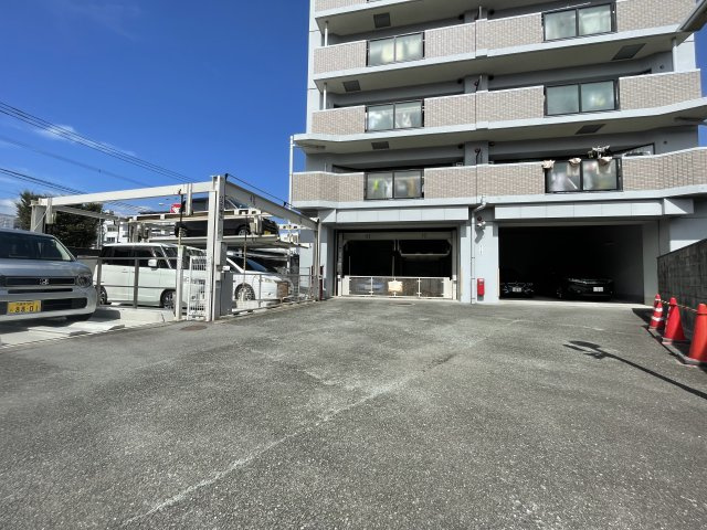 グラン・コート久留米の駐車場
