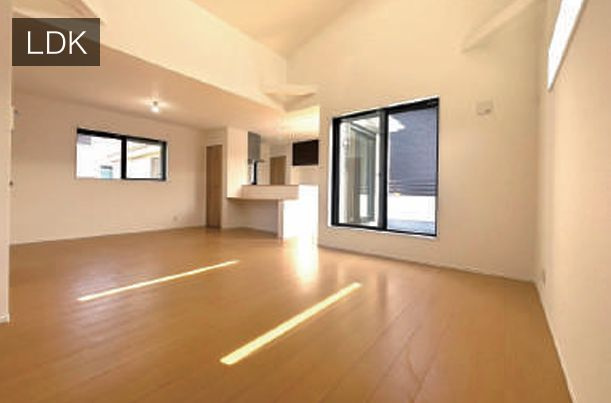 平塚市高浜台戸建て　2号棟の居間・リビング|リビング施工例