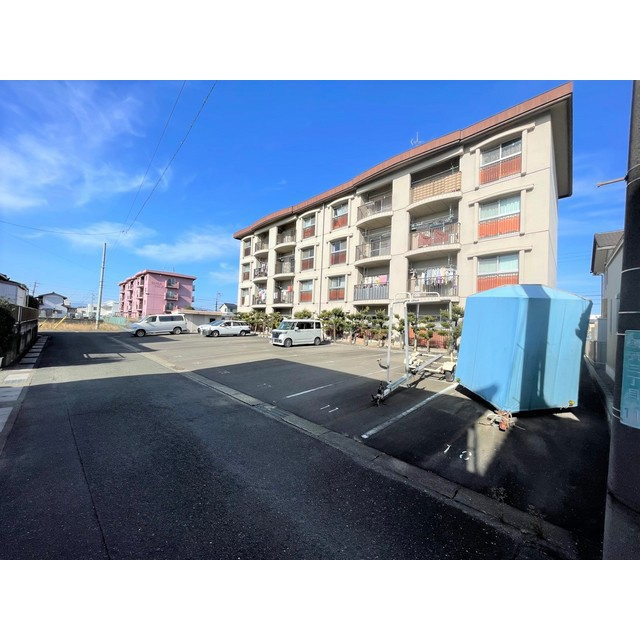 アサイ第２ビルの駐車場