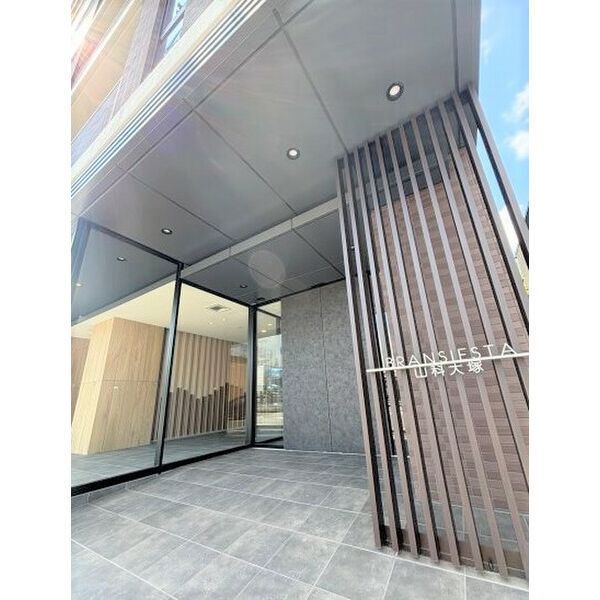 ブランシエスタ山科大塚のエントランス