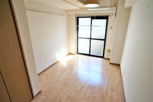 オアーゼ東船橋の洋室