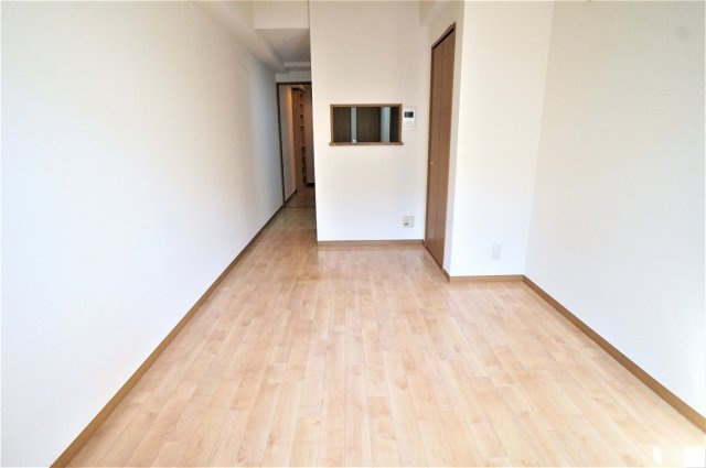 オアーゼ東船橋の居間・リビング|広い洋室はいいですね