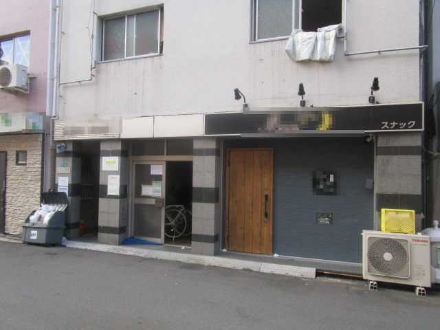 大阪市浪速区敷津西１丁目の一棟マンションの駐車場