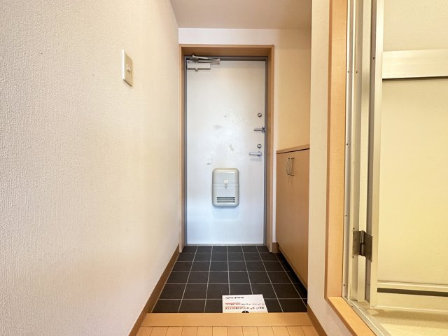 アスターハウス新本町の玄関