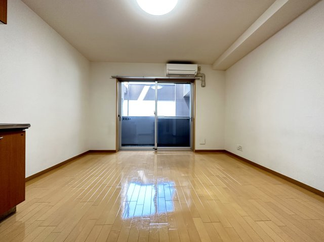 アスターハウス新本町の居間・リビング