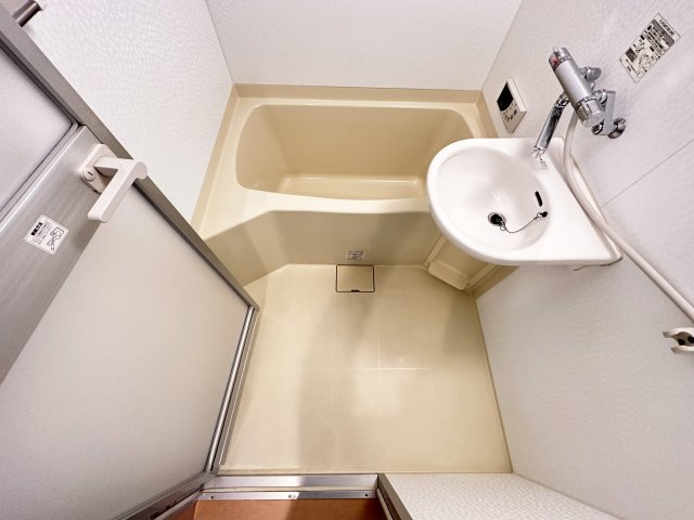 アスターハウス新本町の浴室