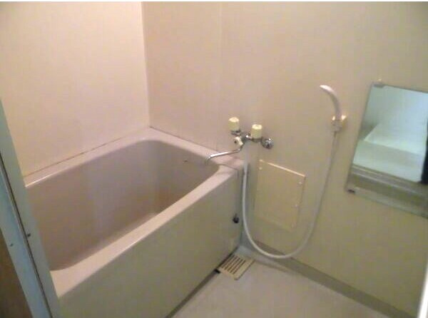 びいⅣ植田の浴室