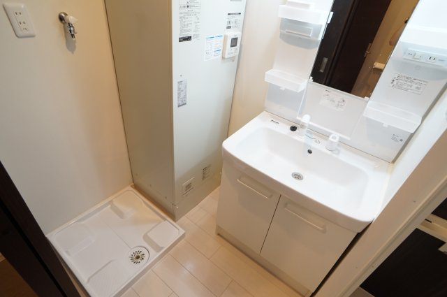 A.Grayish宝塚の洗面所