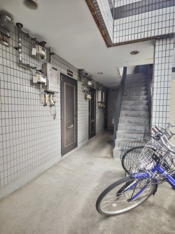 住地八坂マンションのロビー