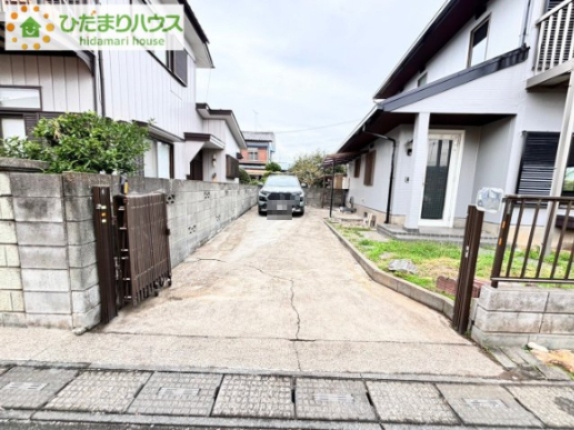 川島町中山　中古一戸建ての駐車場