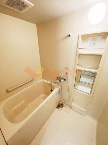 ステラコート弐番館の浴室|落ち着いた空間のお風呂です