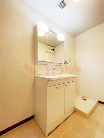 ステラコート弐番館の独立洗面台|使いやすい独立洗面台です