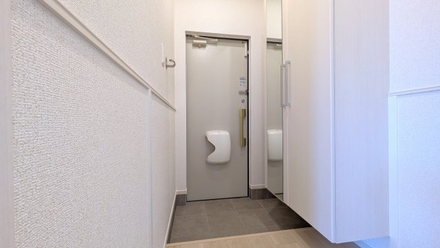 【玄関】 | エルミタージュ泉ヶ丘１号館