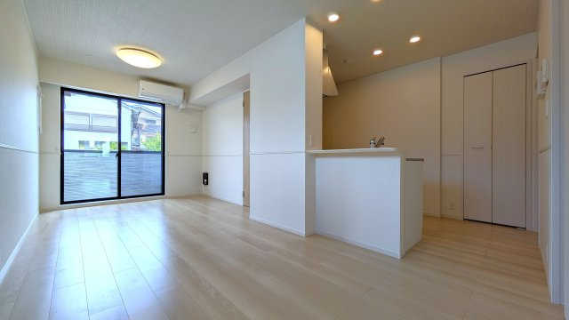 【居間・リビング】 | エルミタージュ泉ヶ丘１号館