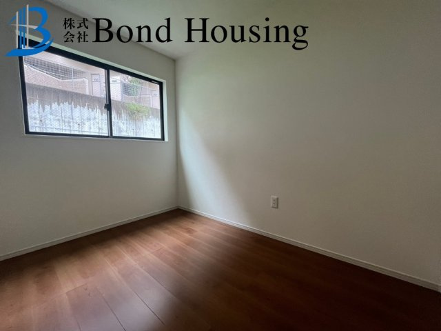 舞子駅徒歩10分　歌敷山全2棟　2号棟