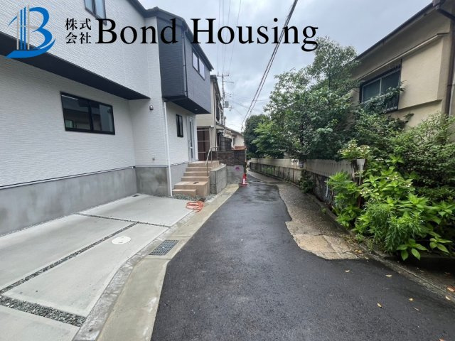 舞子駅徒歩10分　歌敷山全2棟　2号棟