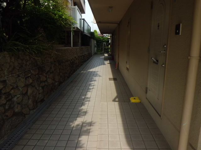 ハイム屋敷本のエントランス