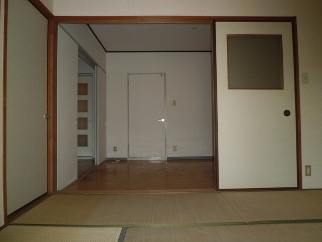 ハイム屋敷本の居間・リビング