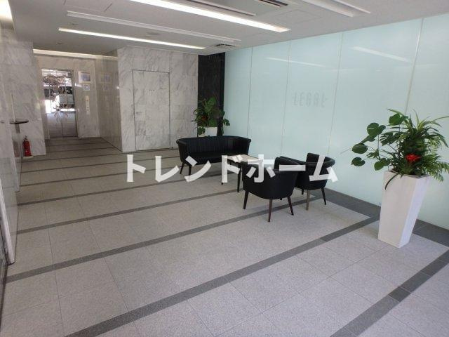 リーガル北堀江のエントランス|選べる家電プランあり！！