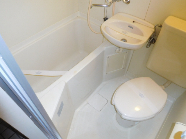 ベルトピア手柄Ⅰの浴室