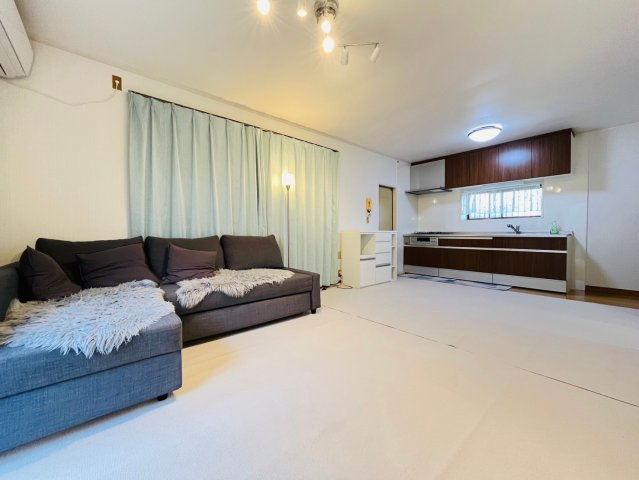 【居間・リビング】 | 大里郡寄居町大字富田　中古戸建
