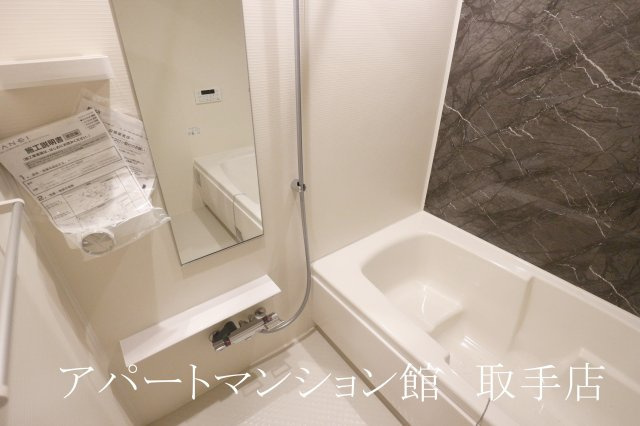 アザレアＴ　Ⅰの浴室