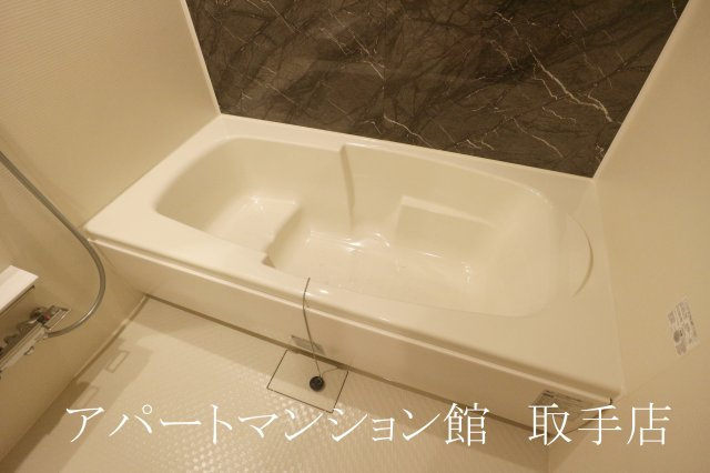 アザレアＴ　Ⅰの浴室