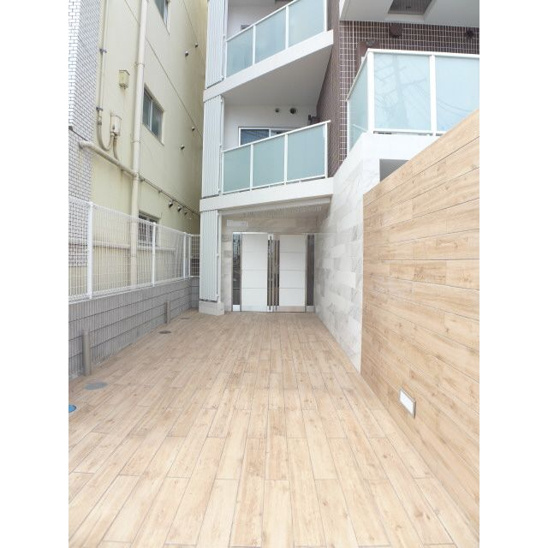 【エントランス】B CITY APARTMENT NAKANO EAST 