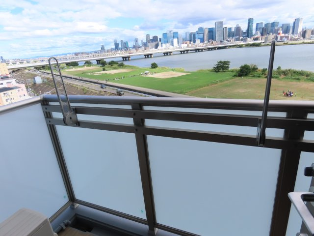 ファステートOSAKAシティゲートのバルコニー