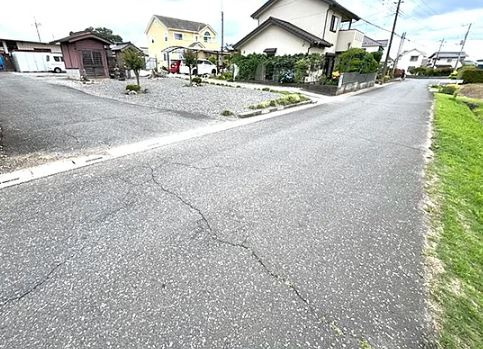 【土地】比企郡鳩山町小用売地 Bの前面道路含む現地写真|前面道路含む現地写真です