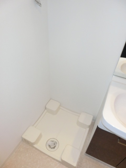 エスプレイス新大阪サウスゲートのその他|室内洗濯盤