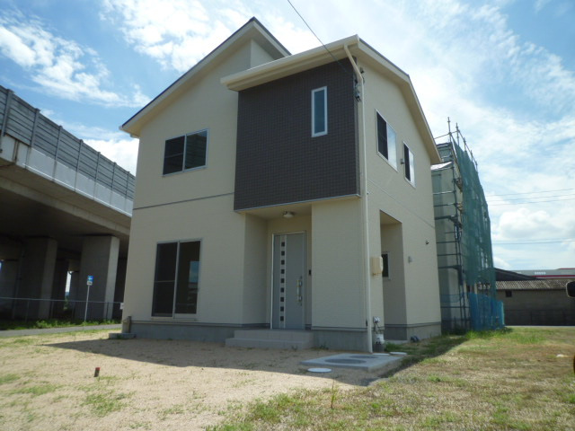 倉敷市亀山の一戸建ての外観
