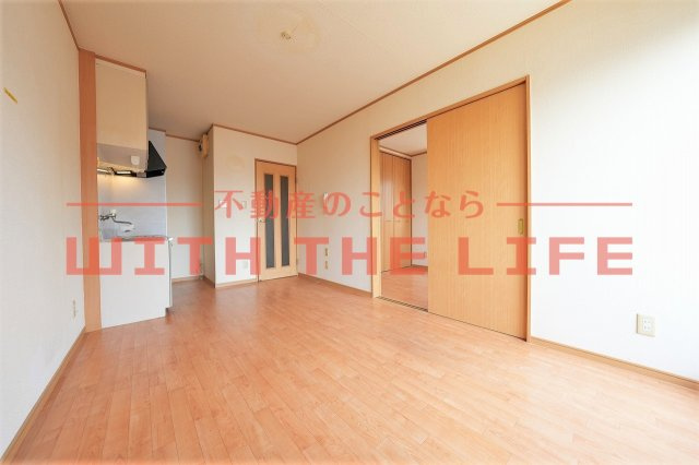 サンリバー大石【キャッシュバック対象物件】の居間・リビング|使いやすいリビングです