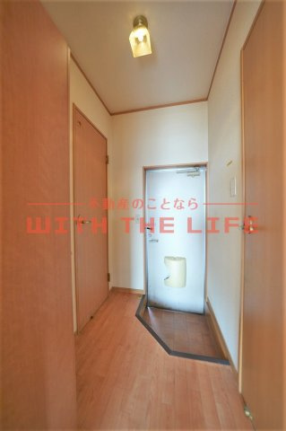 サンリバー大石【キャッシュバック対象物件】の玄関|落ち着いた玄関です