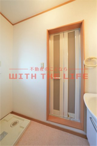 サンリバー大石【キャッシュバック対象物件】の洗面所|脱衣スペースもあります