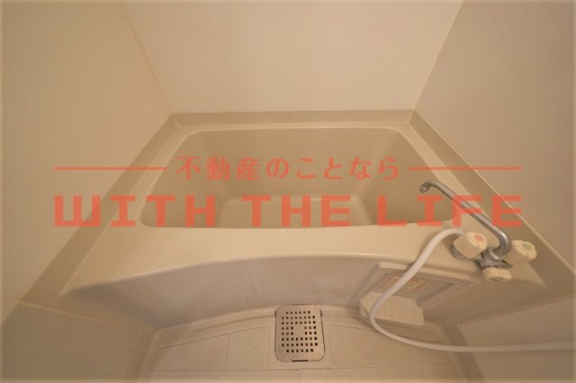 サンリバー大石【キャッシュバック対象物件】の浴室|コンパクトで使いやすいお風呂です