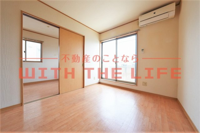 サンリバー大石【キャッシュバック対象物件】の居間・リビング|ゆったりとしたリビングです