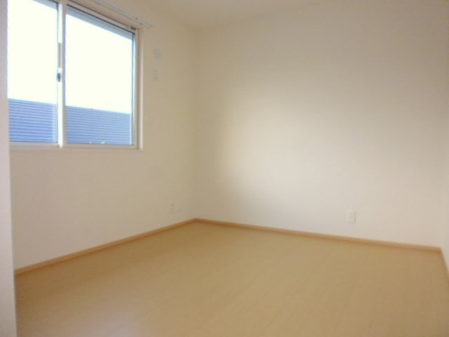 倉敷市児島下の町３丁目の一戸建ての洋室