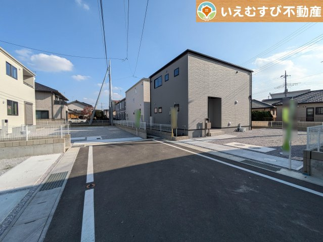 Livele Garden.S　太田第7岩瀬川町の前面道路含む現地写真|充分な広さの前面道路
間口が広くお車の出し入れも問題なく行えるスペースが確保されています♪