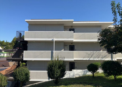 【現況写真】 | クリオ相武台参番館 | 眺望の良さを楽しめるダイニングキッチンで家族団らんの時間を過ごしてはいかがでしょうか。バルコニーから見える景色を家族で眺める時間は、時間が経つのを忘れてしまいそうですね。是非、現地を見に行きましょう！