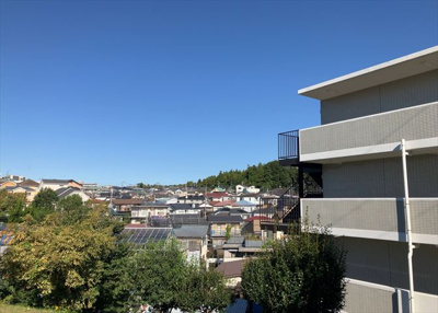 【展望】 | クリオ相武台参番館 | 景色重視でお家選ぶをするとスーパーが遠い！学校が遠い！など生活をするうえで利便性で困ることもあります。まず一度現地を見学する際に、周辺の施設などがあるかを確認し、暮らし始めた後のことを想像しましょう。