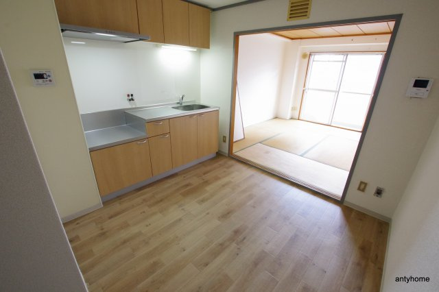 シャンティマサノ　仲介手数料無料の居間・リビング