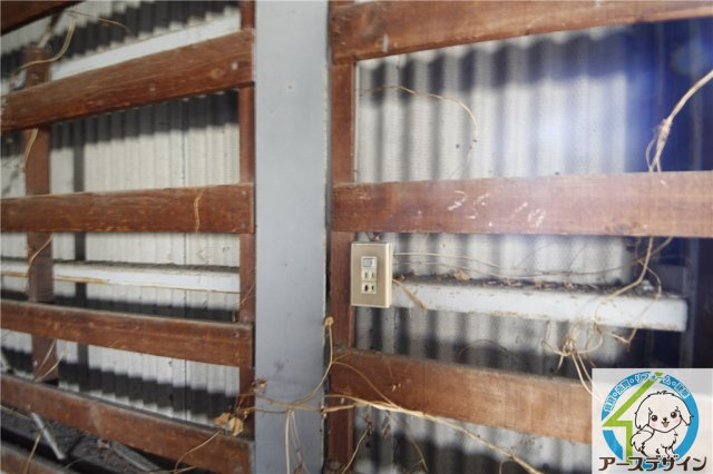 中尾貸倉庫の内装