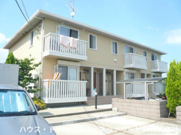 ジュネスの外観