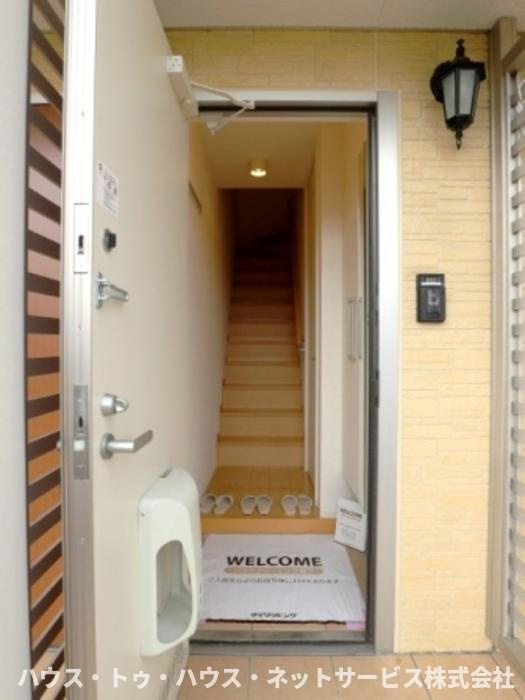 ジュネスの玄関