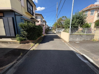 【前面道路含む現地写真】