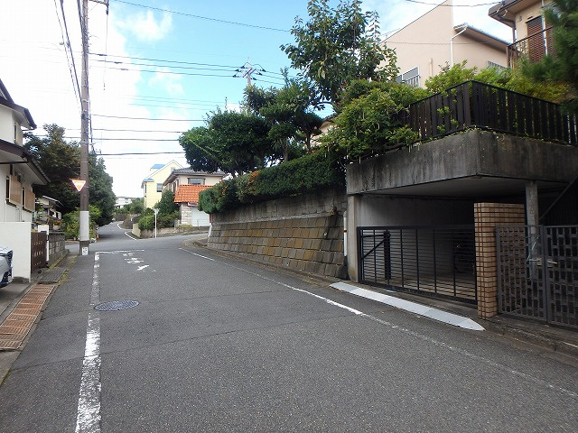 【前面道路含む現地写真】 | 南陽台　古家付