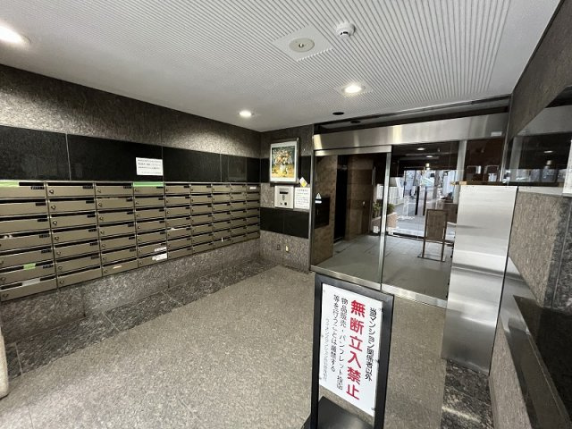 ライオンズマンション音羽のエントランス