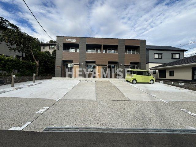 リリーヒルズの駐車場