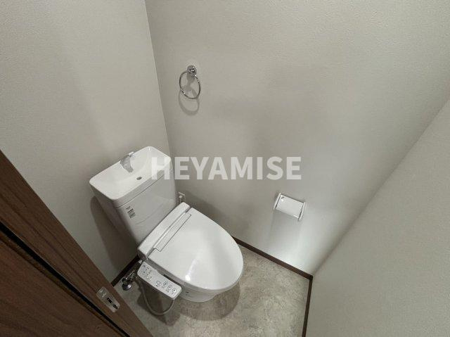 リリーヒルズのトイレ|※室内画像は別号室のもの